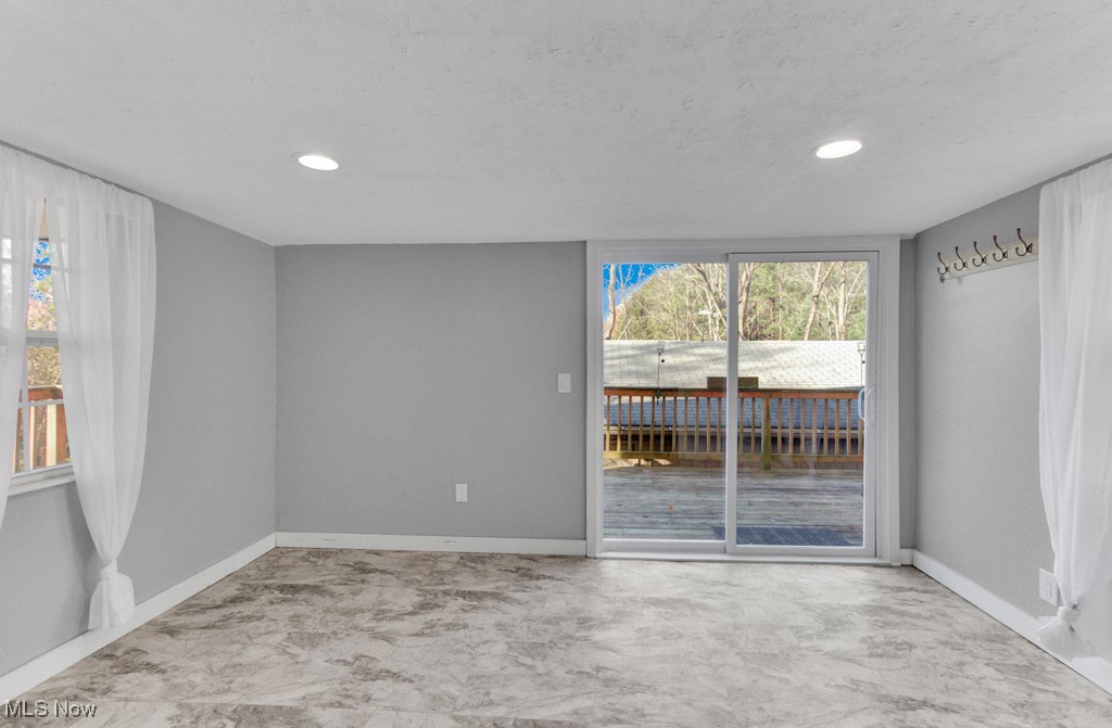 27 Delaware Trail Malvern OH 44644