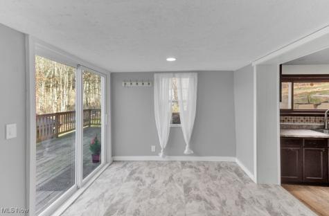 27 Delaware Trail Malvern OH 44644