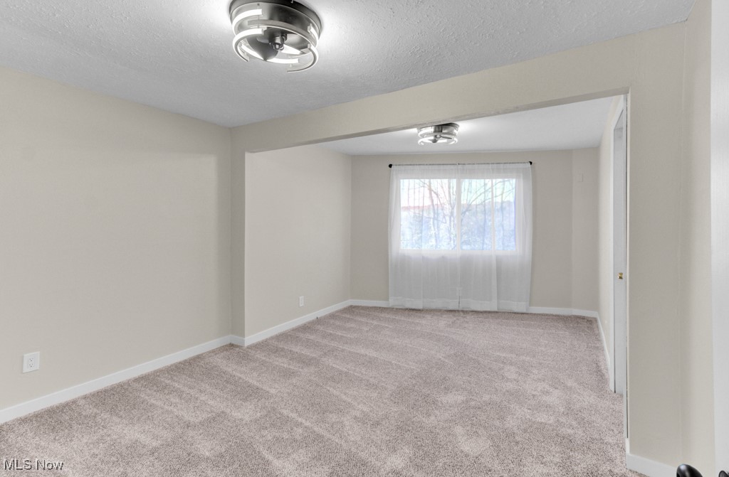 27 Delaware Trail Malvern OH 44644