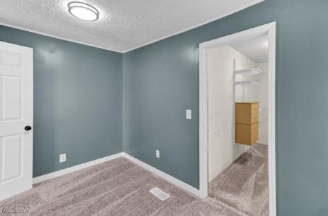 27 Delaware Trail Malvern OH 44644