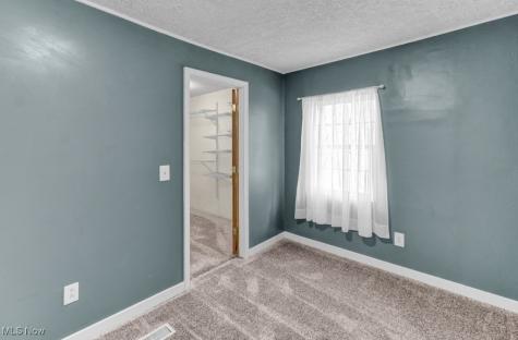 27 Delaware Trail Malvern OH 44644