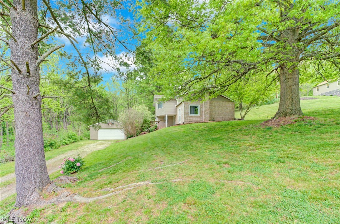 27 Delaware Trail Malvern OH 44644