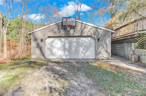 27 Delaware Trail Malvern OH 44644