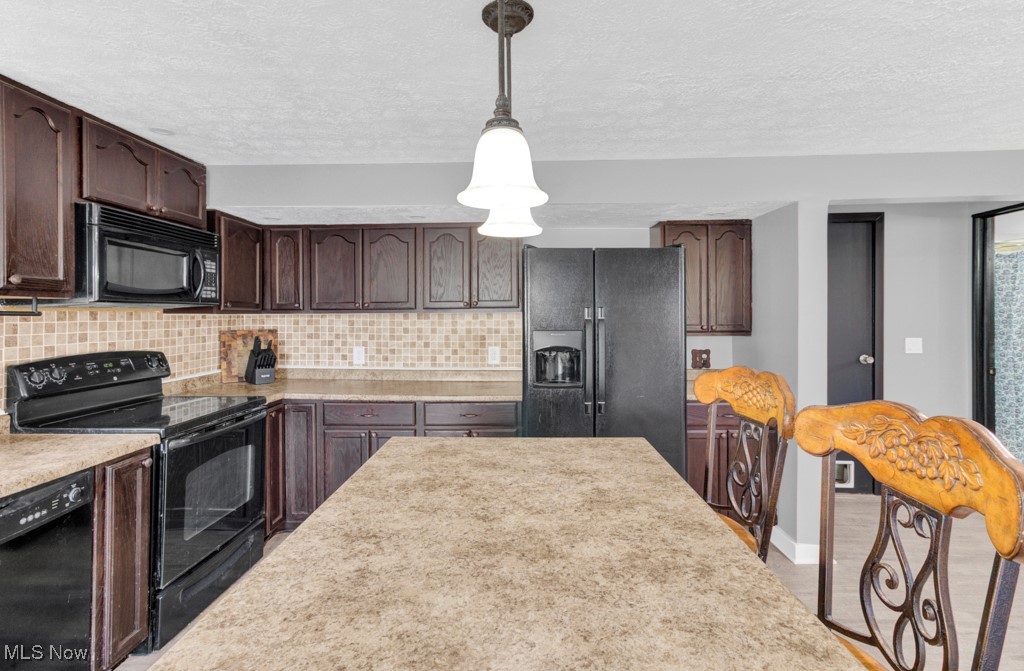 27 Delaware Trail Malvern OH 44644