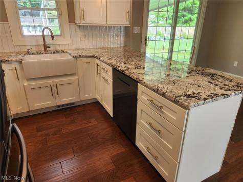 376 Wallace Drive Berea OH 44017