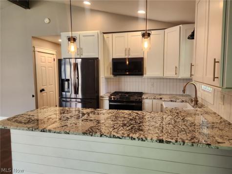 376 Wallace Drive Berea OH 44017