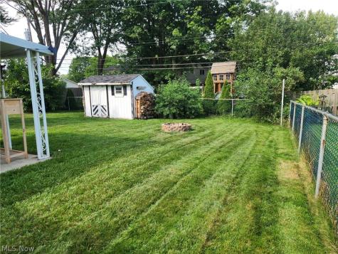 376 Wallace Drive Berea OH 44017