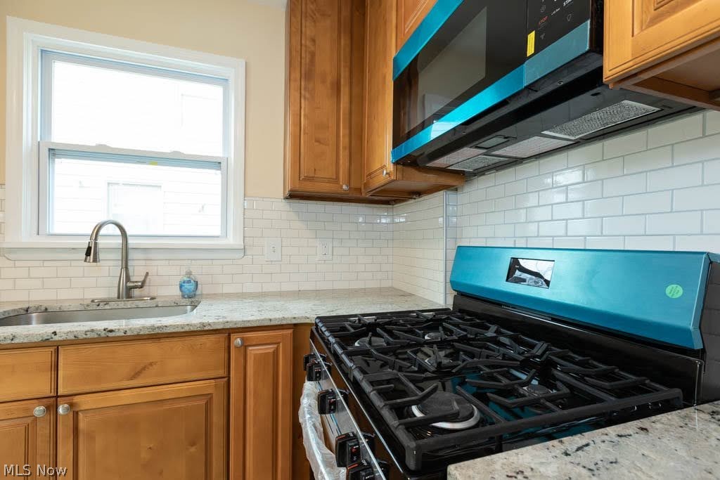 3720 Washington Park Newburgh Heights OH 44105