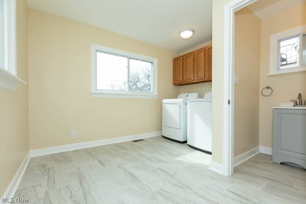 3720 Washington Park Newburgh Heights OH 44105