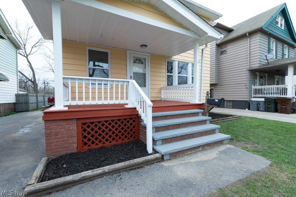 3720 Washington Park Newburgh Heights OH 44105