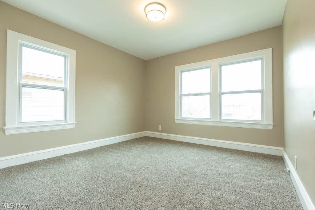 3720 Washington Park Newburgh Heights OH 44105
