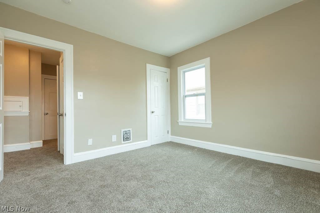 3720 Washington Park Newburgh Heights OH 44105