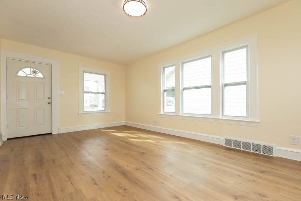 3720 Washington Park Newburgh Heights OH 44105