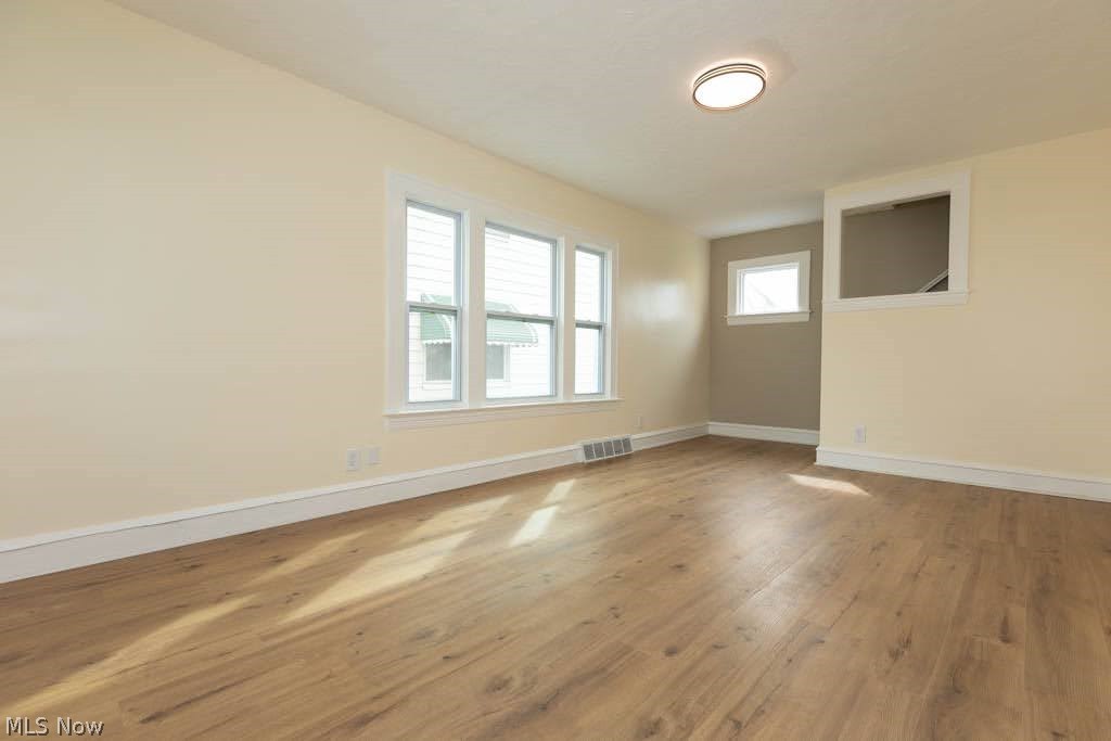 3720 Washington Park Newburgh Heights OH 44105