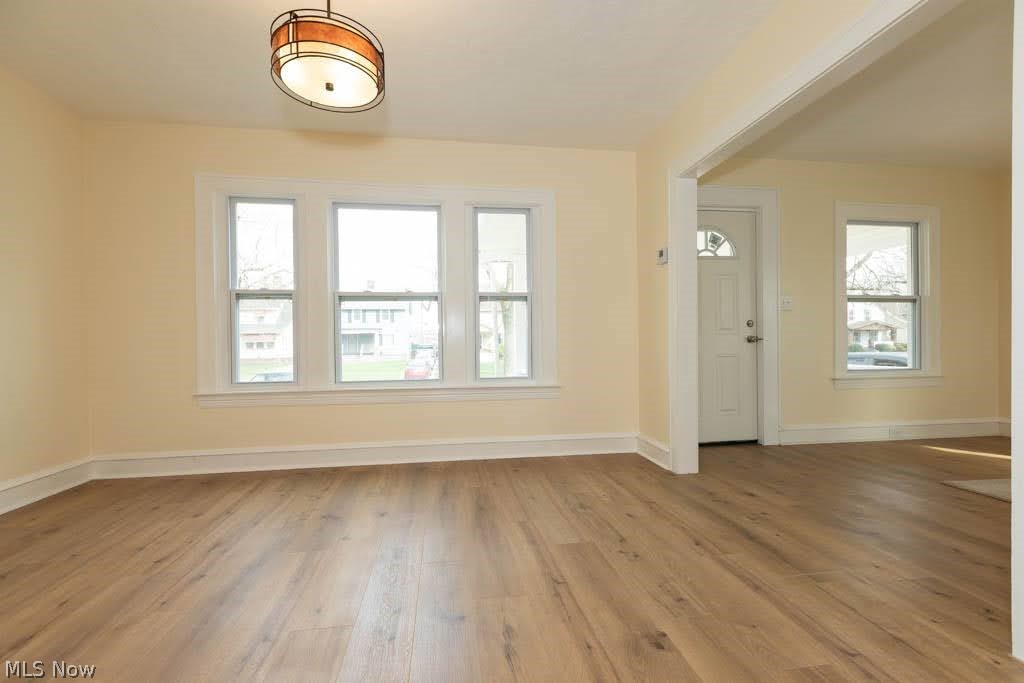 3720 Washington Park Newburgh Heights OH 44105