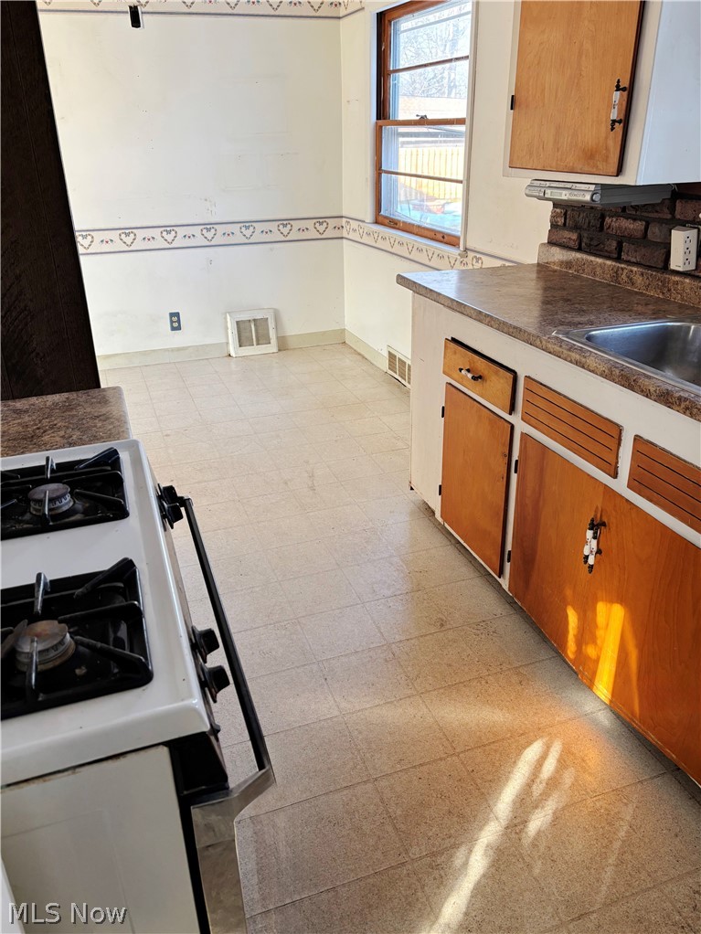 351 Clarmont Road Willowick OH 44095