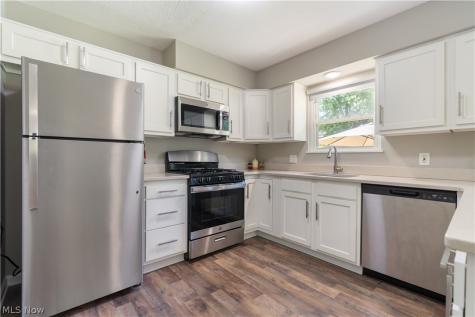 5732 Benjamin Street SW Canton OH 44706