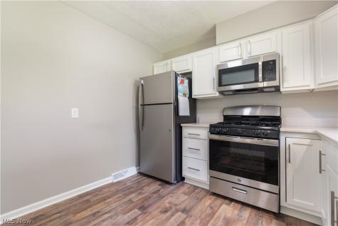 5732 Benjamin Street SW Canton OH 44706