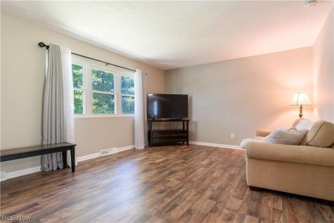5732 Benjamin Street SW Canton OH 44706