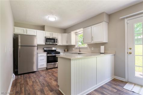 5732 Benjamin Street SW Canton OH 44706