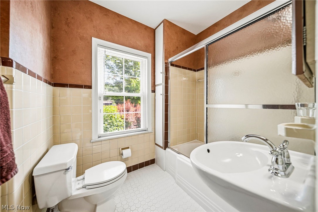 6666 Ridgebury Boulevard Mayfield Heights OH 44124