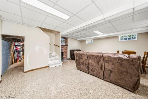 6666 Ridgebury Boulevard Mayfield Heights OH 44124