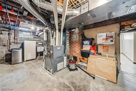 6666 Ridgebury Boulevard Mayfield Heights OH 44124