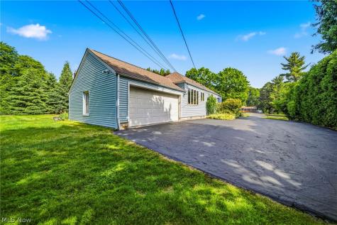 6666 Ridgebury Boulevard Mayfield Heights OH 44124