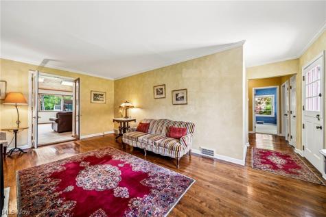 6666 Ridgebury Boulevard Mayfield Heights OH 44124