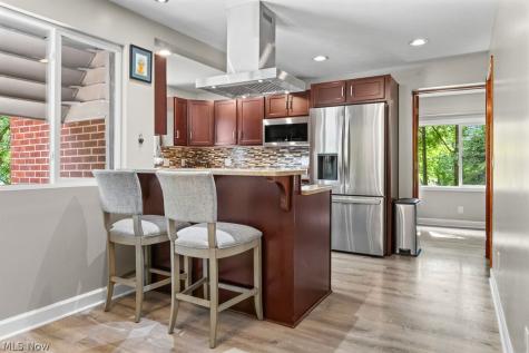 1942 Edwards Drive Akron OH 44306