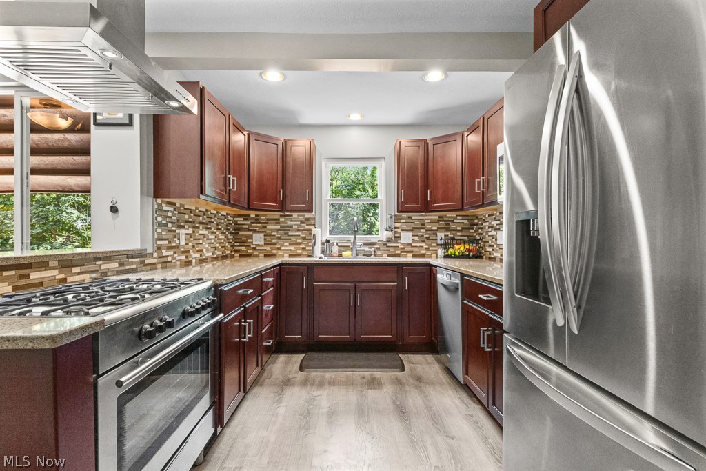 1942 Edwards Drive Akron OH 44306