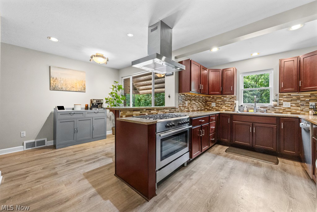 1942 Edwards Drive Akron OH 44306