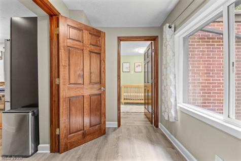 1942 Edwards Drive Akron OH 44306