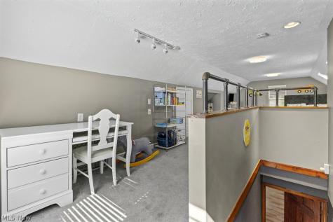 1942 Edwards Drive Akron OH 44306