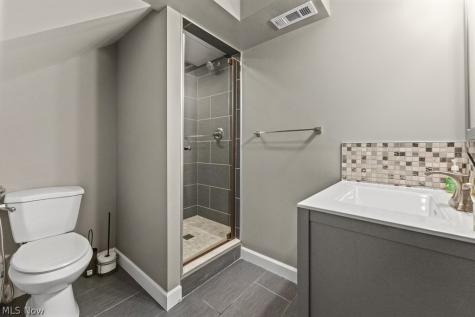 1942 Edwards Drive Akron OH 44306