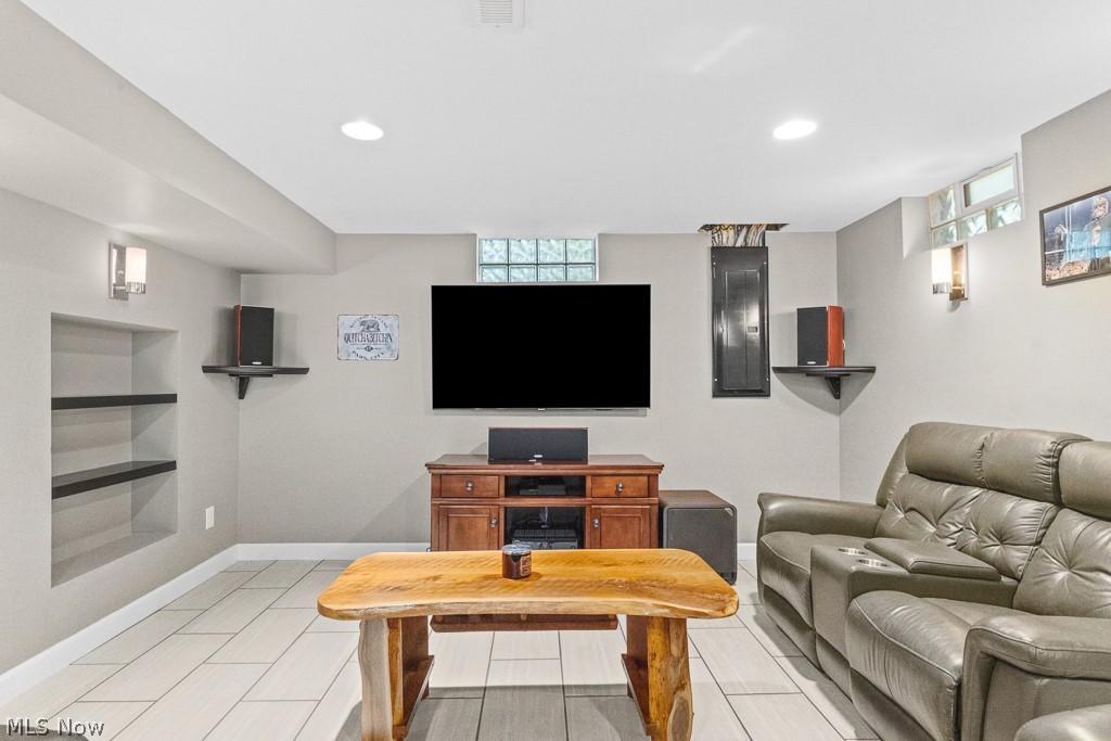 1942 Edwards Drive Akron OH 44306