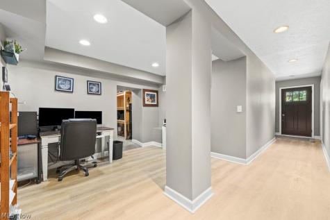 1942 Edwards Drive Akron OH 44306