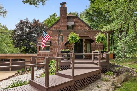 1942 Edwards Drive Akron OH 44306