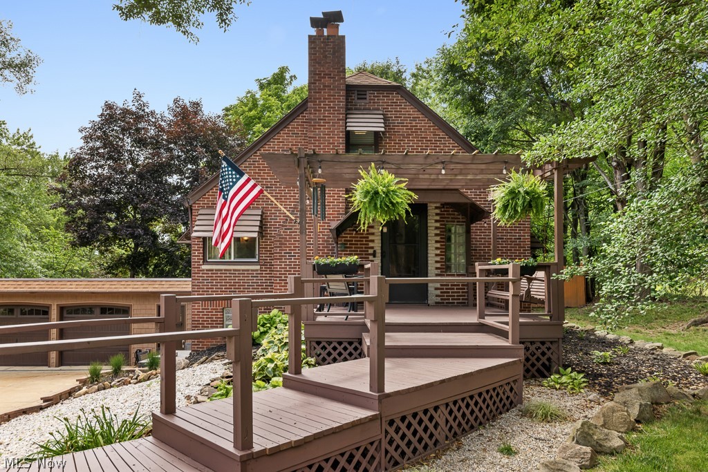 1942 Edwards Drive Akron OH 44306