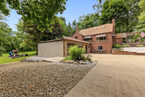 1942 Edwards Drive Akron OH 44306
