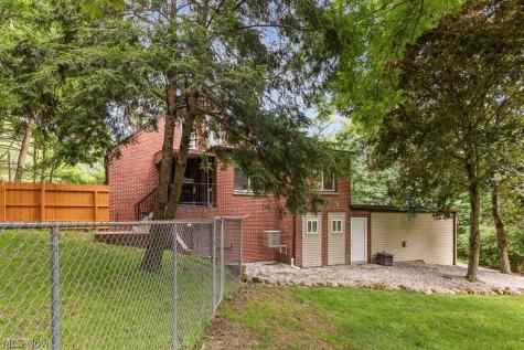 1942 Edwards Drive Akron OH 44306