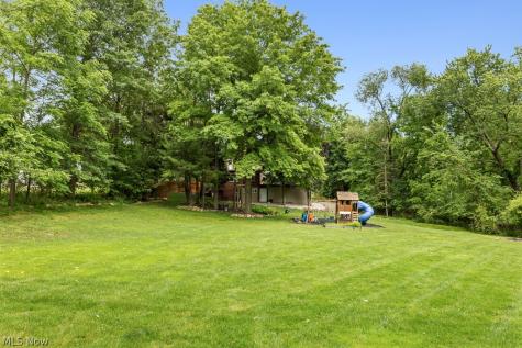 1942 Edwards Drive Akron OH 44306