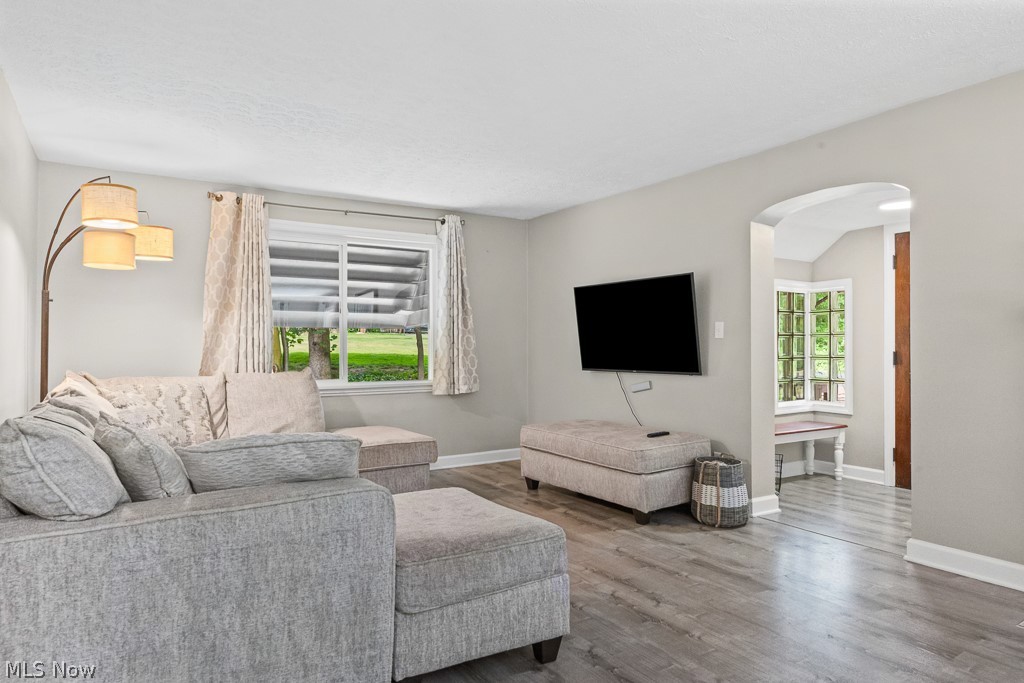 1942 Edwards Drive Akron OH 44306