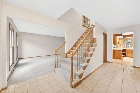 5532 Quail Run North Olmsted OH 44070