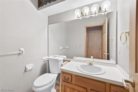 5532 Quail Run North Olmsted OH 44070