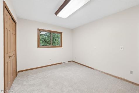 5532 Quail Run North Olmsted OH 44070