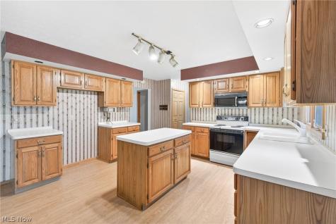 5532 Quail Run North Olmsted OH 44070