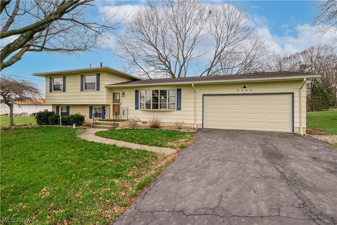 6860 Beridge Street Louisville OH 44641