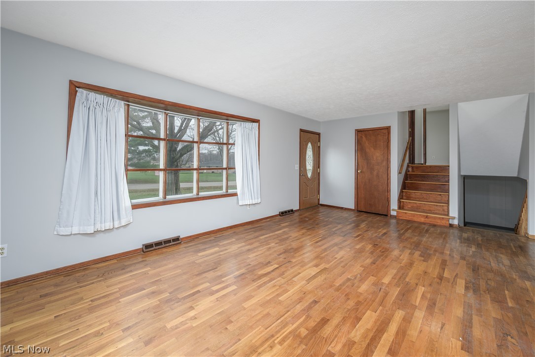 6860 Beridge Street Louisville OH 44641