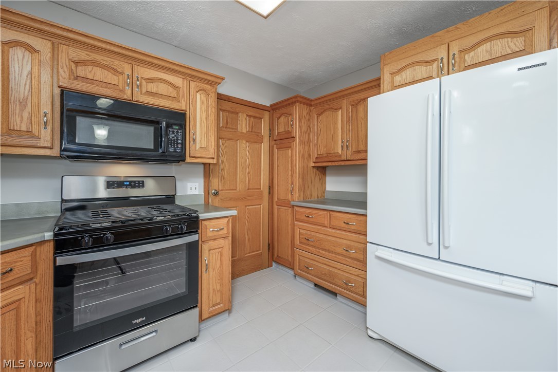 6860 Beridge Street Louisville OH 44641